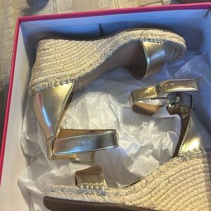 NWT Gold Wedges size 5.5, Vince Camuto